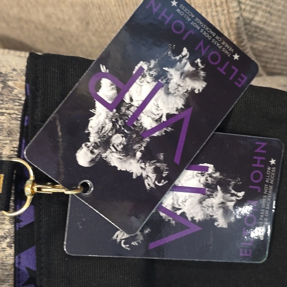Elton John Swag Bag - Picture 5 of 12